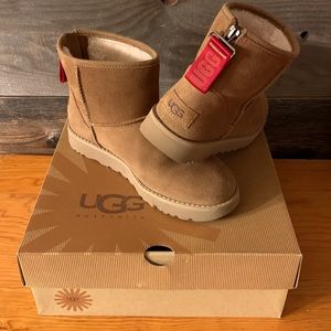 UGG Classic Logo Zip Mini Boots Chestnut Excellent Condition 8 EUC